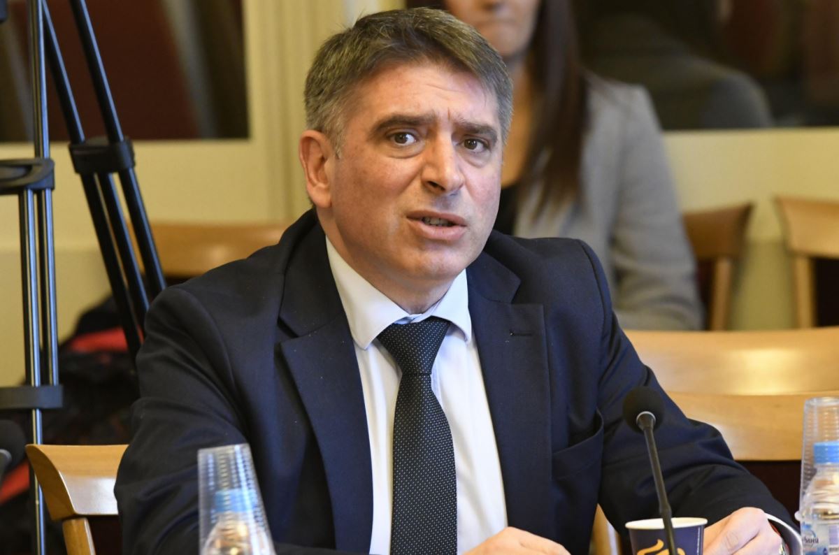Депутатите приеха оставката на Данаил Кирилов като народен представител