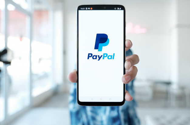 PayPal позволи разплащането с криптовалути