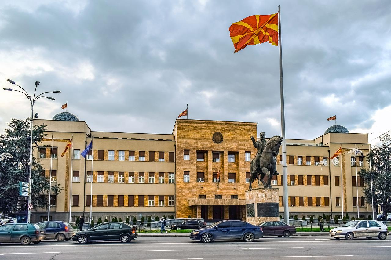 Ковачевски подава оставка, ако българите бъдат включени в конституцията