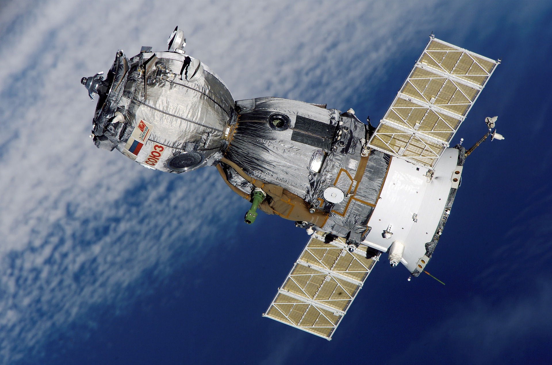 Отделянето на космическия кораб "Дракон" от МКС е отложено заради лошо време