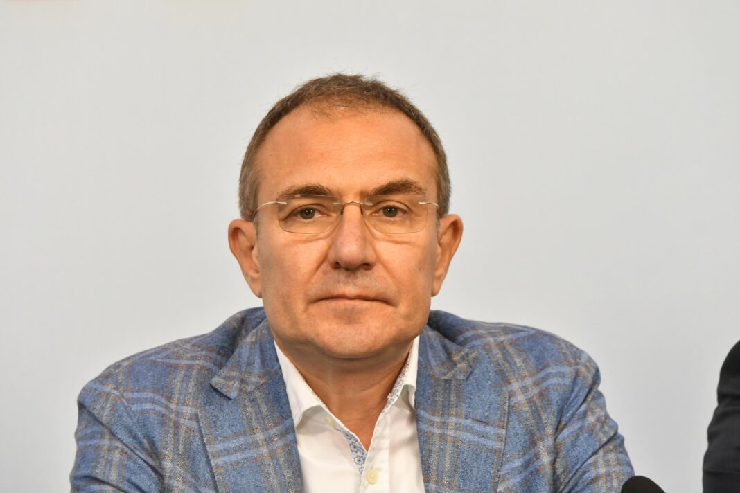 Борислав Гуцанов
